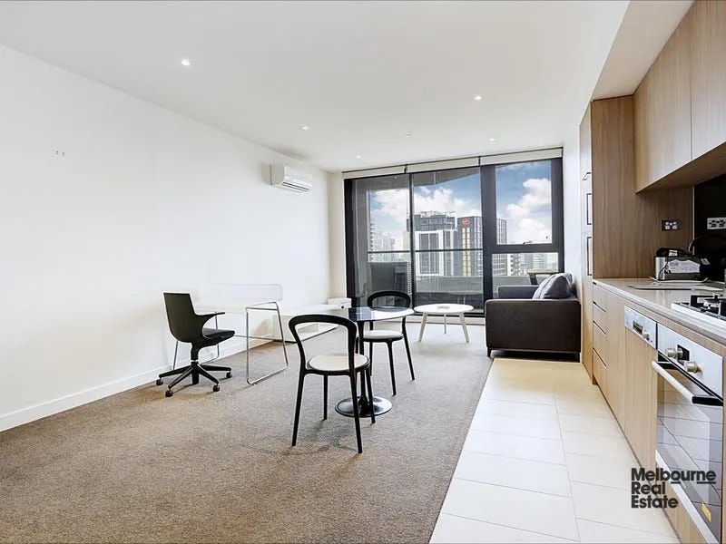 FURNISHED APARTMENT AT FULTON LANE!