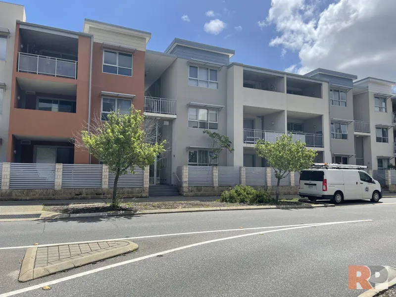 2 BEDROOM APARTMENT ON TOP FLOOR