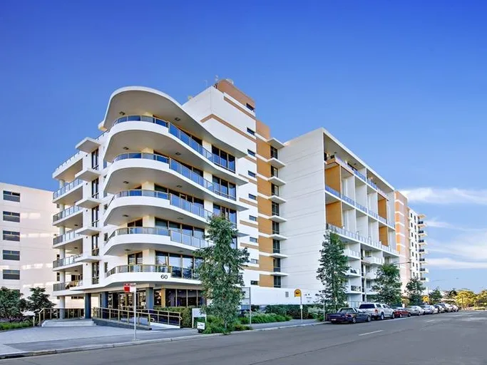 Modern Charm: Three-Bedroom Apartment in Rhodes w/ Stunning Vistas near Waterfront, Station, and Shopping