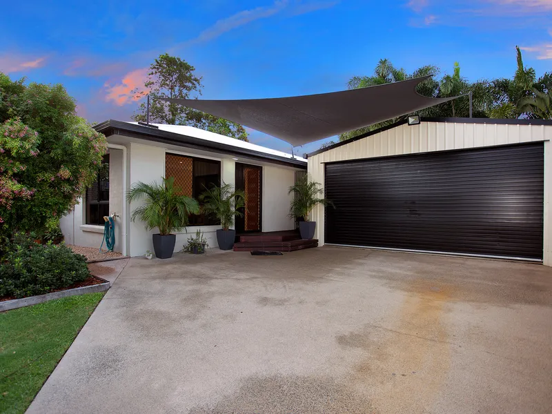 Quality, Low-Maintenance House in Quiet Complex: Available Now