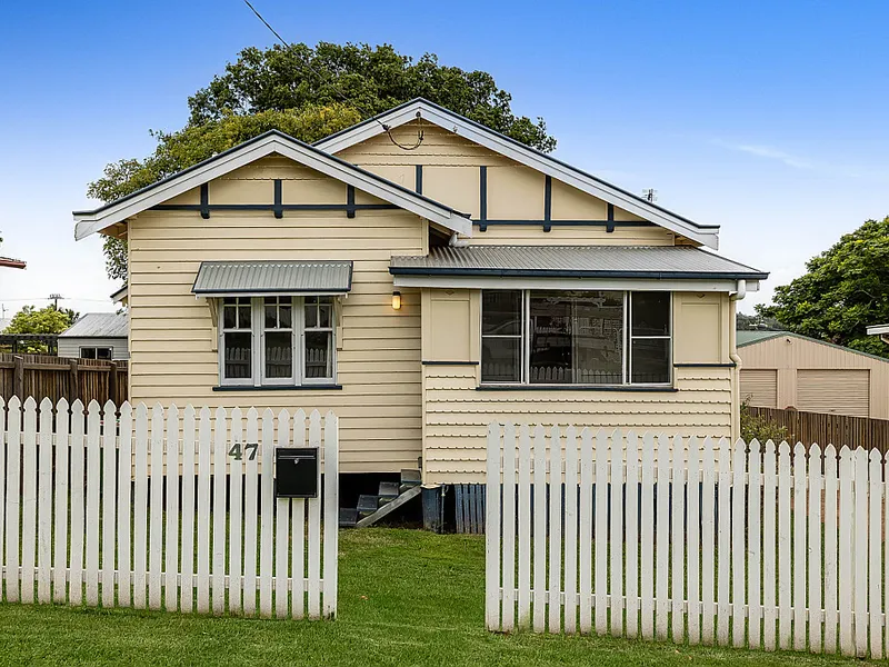 South Toowoomba Charm in Peaceful Location with Separate Studio