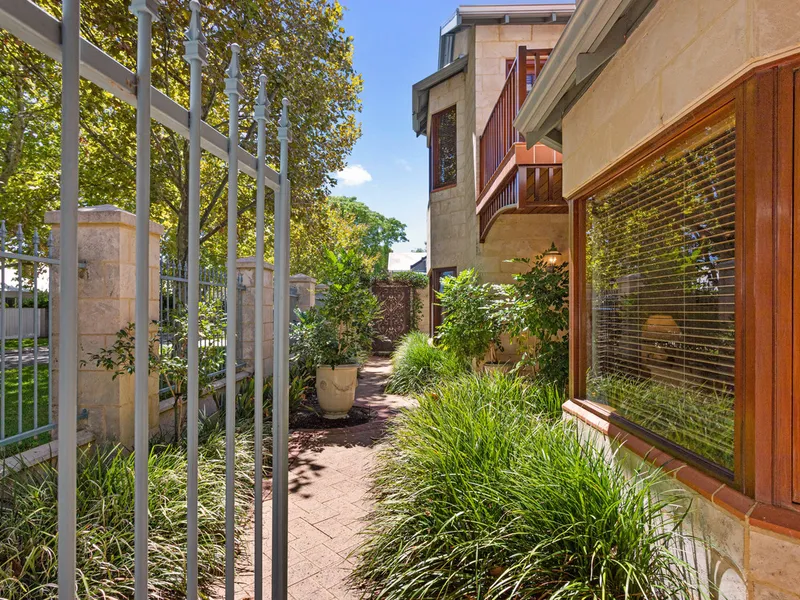 LIGHT FILLED SANCTUARY NEAR COLLEGE PARK