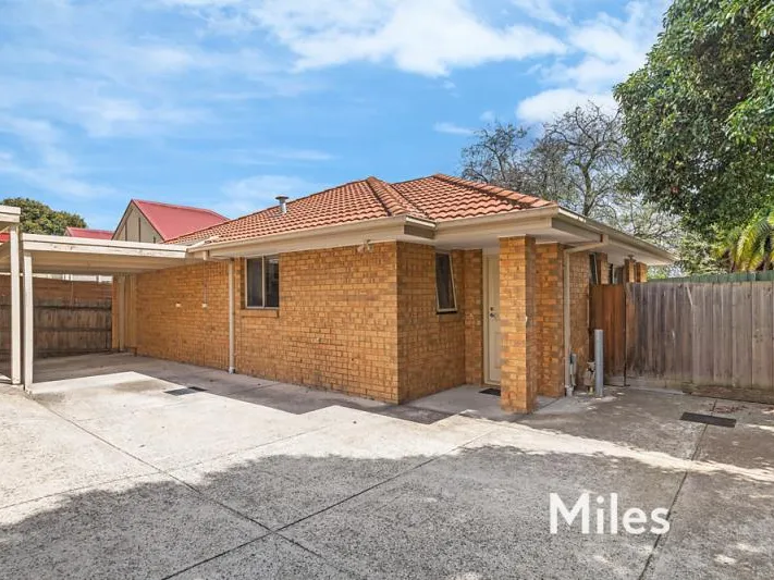 CONVENIENTLY LOCATED!