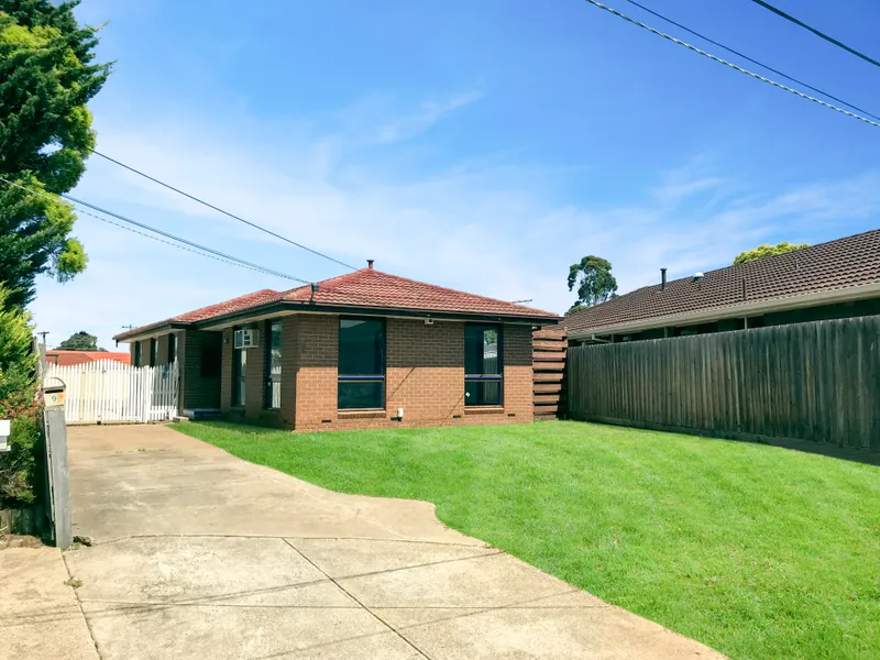 Family home Nestled in a quiet location close to schools