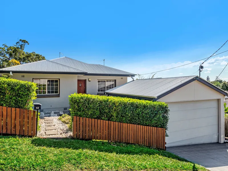 HIGH ON THE HILL IN TARRAGINDI