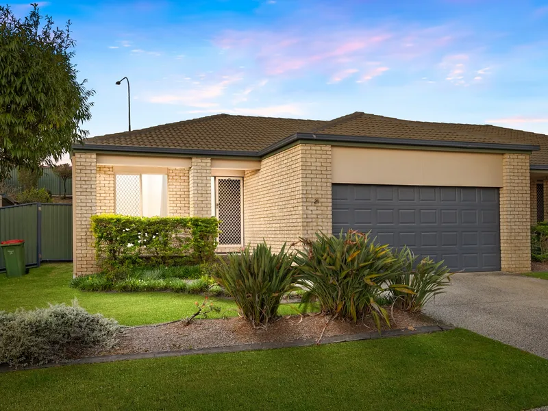 High Demand: Charming Duplex with double lock up garage!