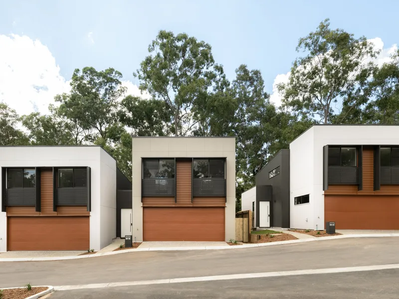 Stunning Brand New Luxury Townhouse in Albany Creek