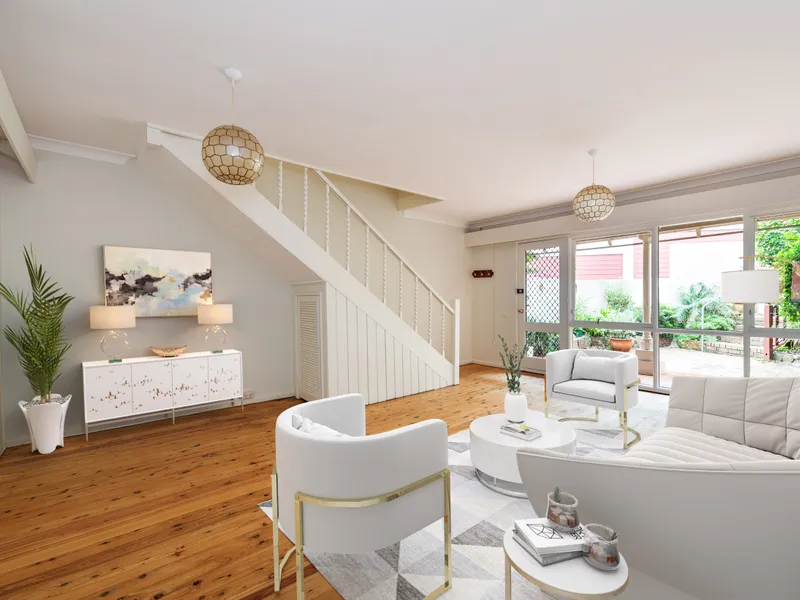 QUIET TOWNHOUSE WITH COURTYARD