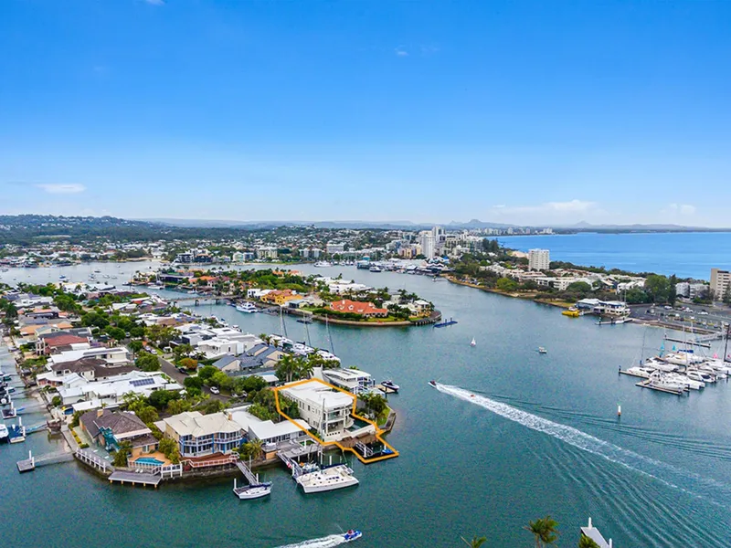 3 LEVELS, SUPREME QUALITY & WOW FACTOR!