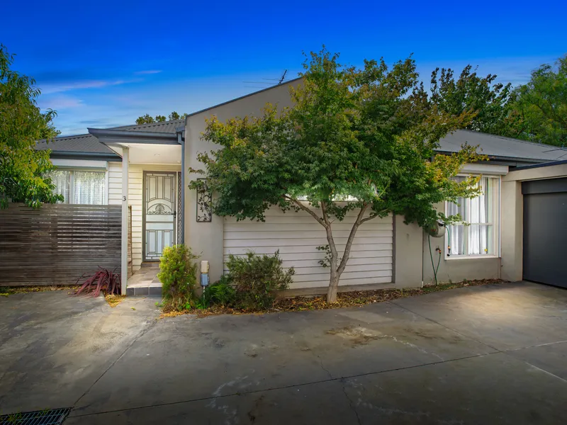 Rear Unit in Boutique Block Of Only 3