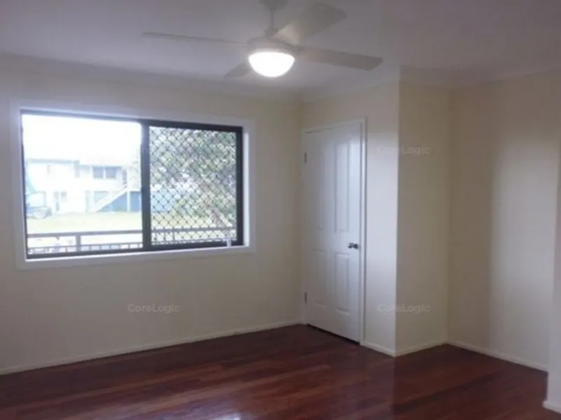 TWO BEDROOM UNIT IN KEDRON WITH A/C