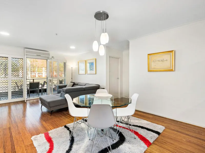 Exclusively Positioned, Supremely Convenient Three Bedroom Boutique Apartment