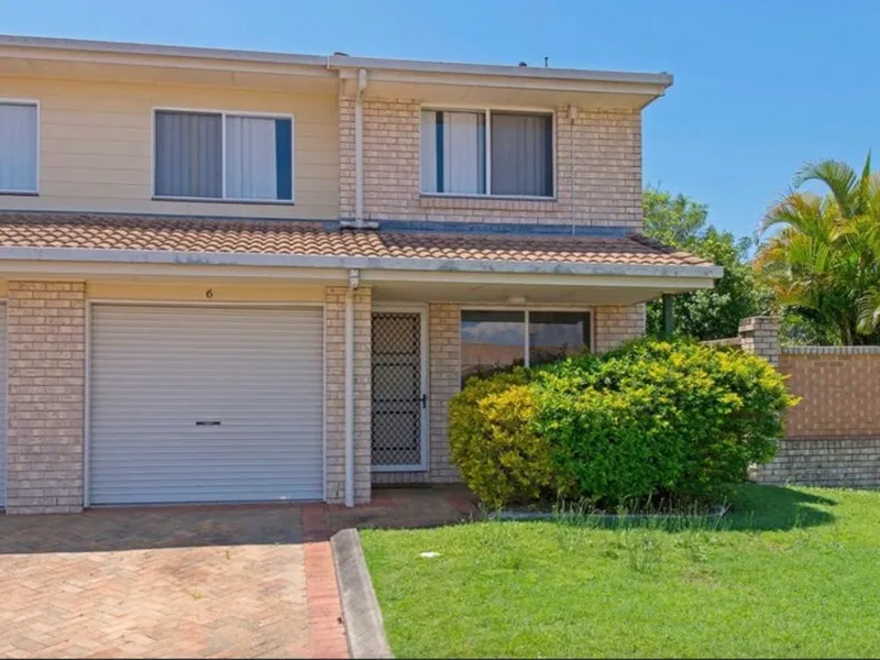 Spacious 3 bed, 1 bath, single garage townhouse in gated complex with inground pool