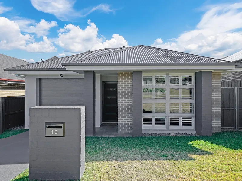 GOLF COURSE ON YOUR BACK DOOR STEP!