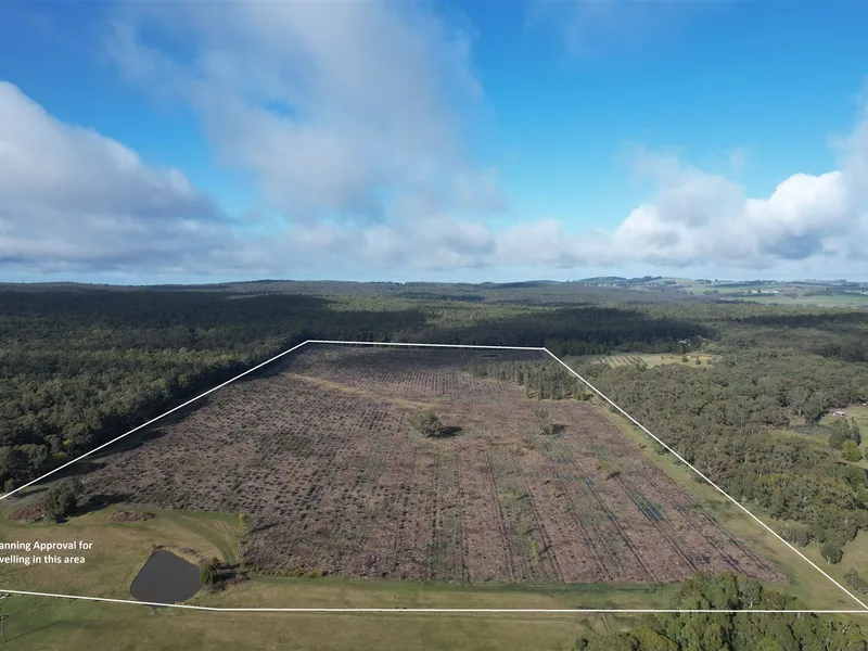 Stunning land with planning permit - 80 acres