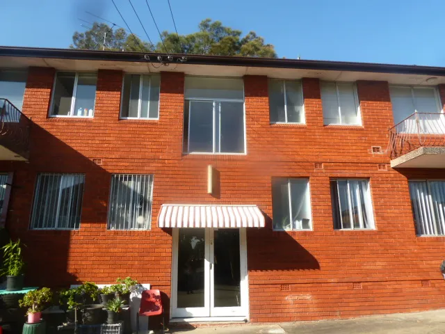 Good Size One Bedroom unit in Lakemba