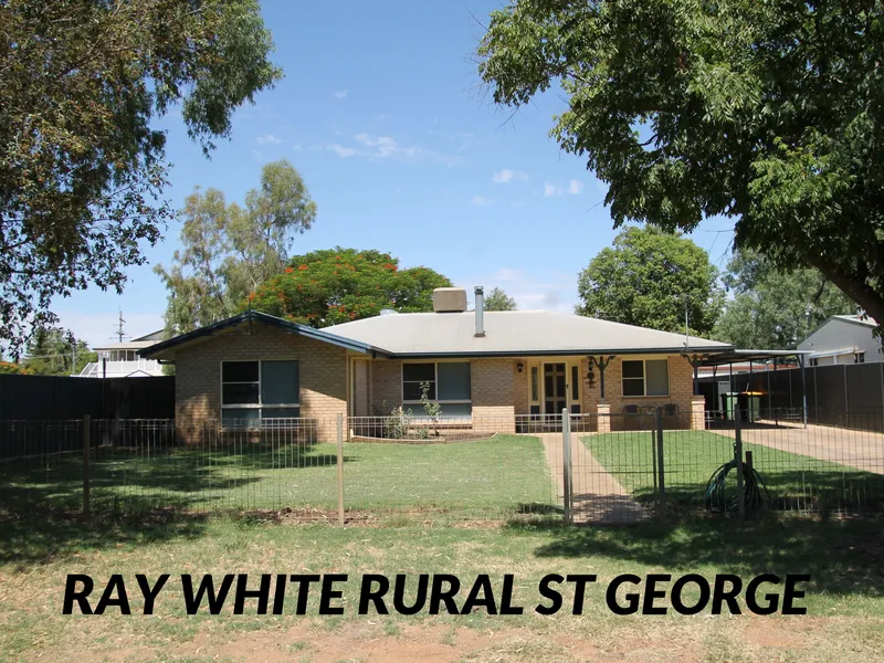 GORGEOUS 4 BEDROOM BRICK HOME