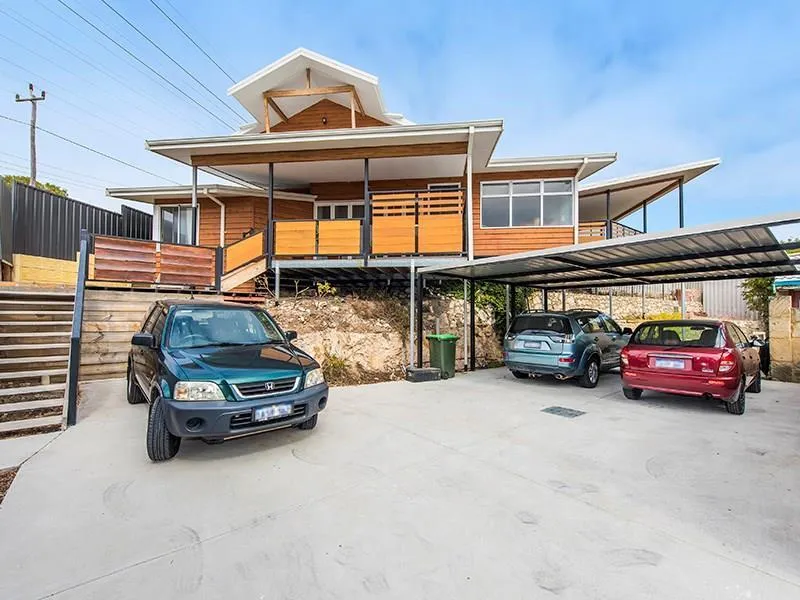 Near new 4 bed, 2 bath, 2 storey luxury residence metres from the ocean