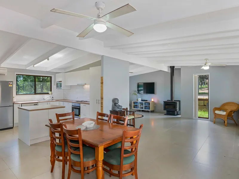 Great family home on 1 acre