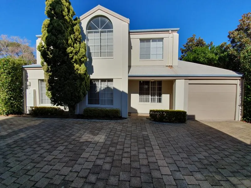 AIR CONDITIONED 3 BEDROOM STAND ALONE TOWNHOUSE!