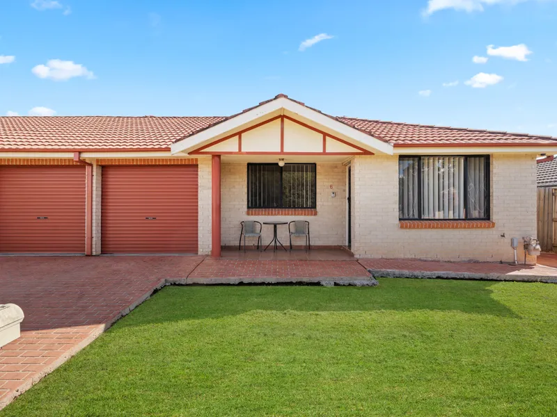 Beautifully Presented Duplex!