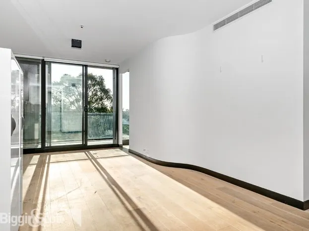 Central To Practically Everything You Need In Vibrant Prahran!