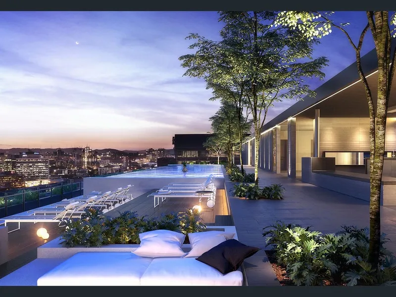 FULLY FURNISHED 2 BED WITH GASWORKS LIFESTYLE OF LUXURY