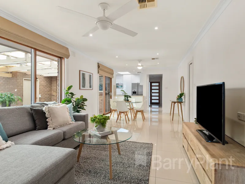 Stylish indoor-outdoor family entertainer.