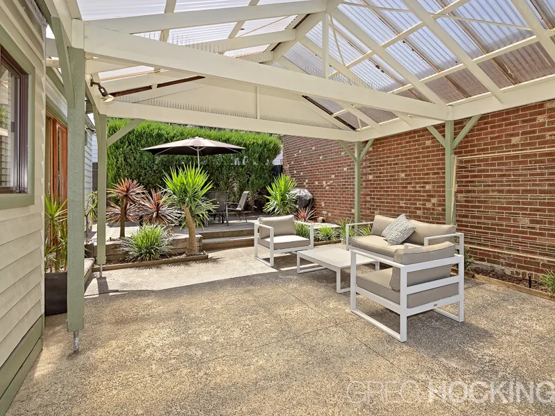 Walk to McKinnon Secondary college!