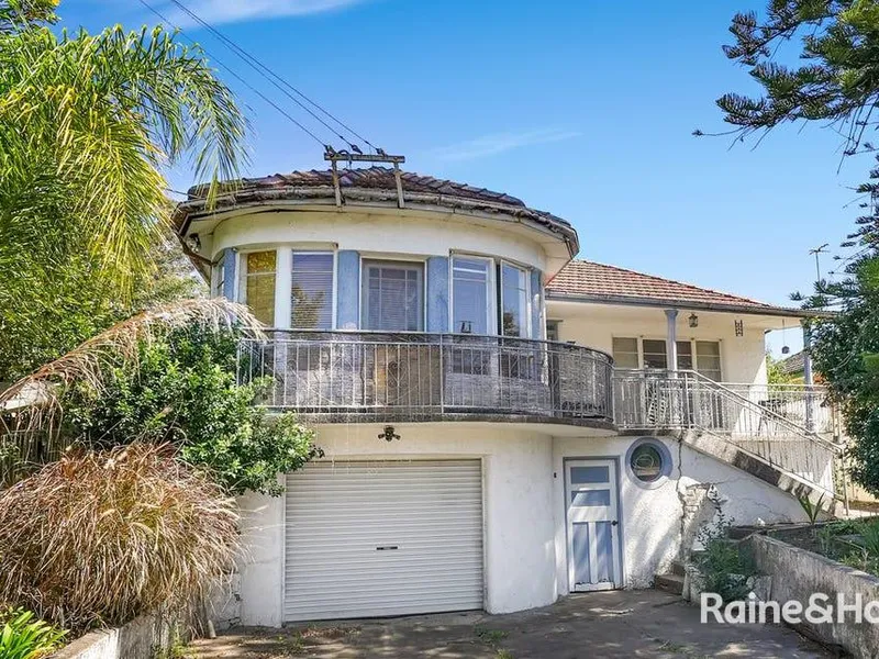 Stunning home in a top location!