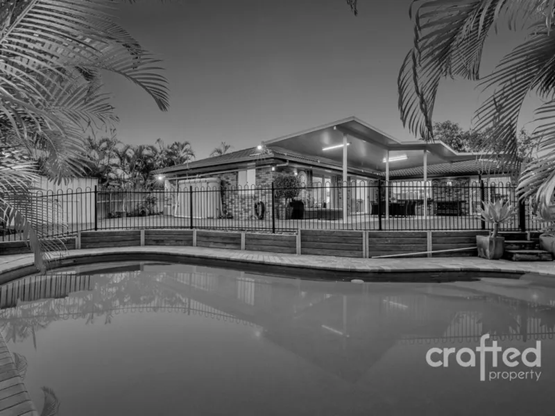 A Luxury Entertainer with the Dream Backyard (Land - 770m2)