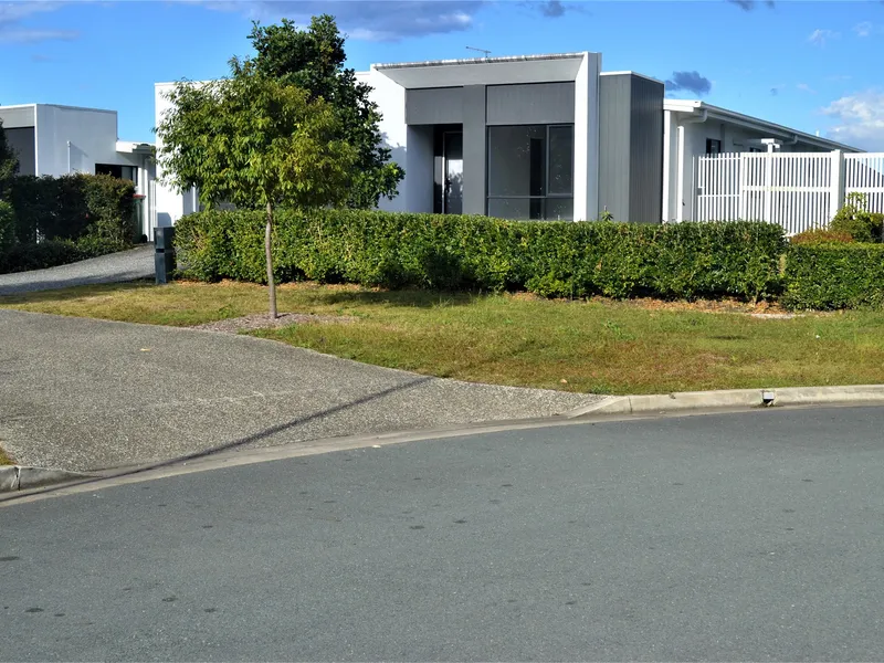 THE HEIGHTS - A SPACIOUS MODERN PROPERTY CLOSE TO EVERYTHING!