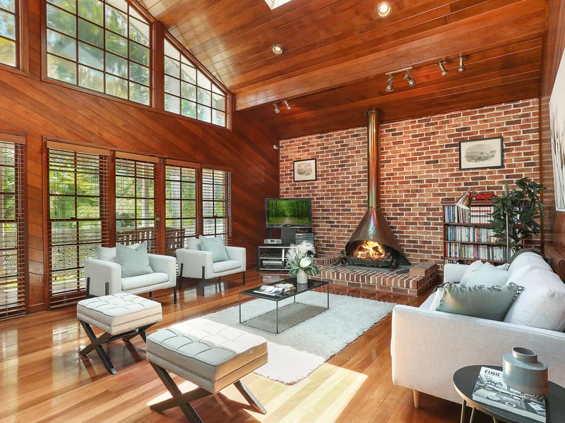 Tightly-held home on 745sqm block in Kingsfords best street