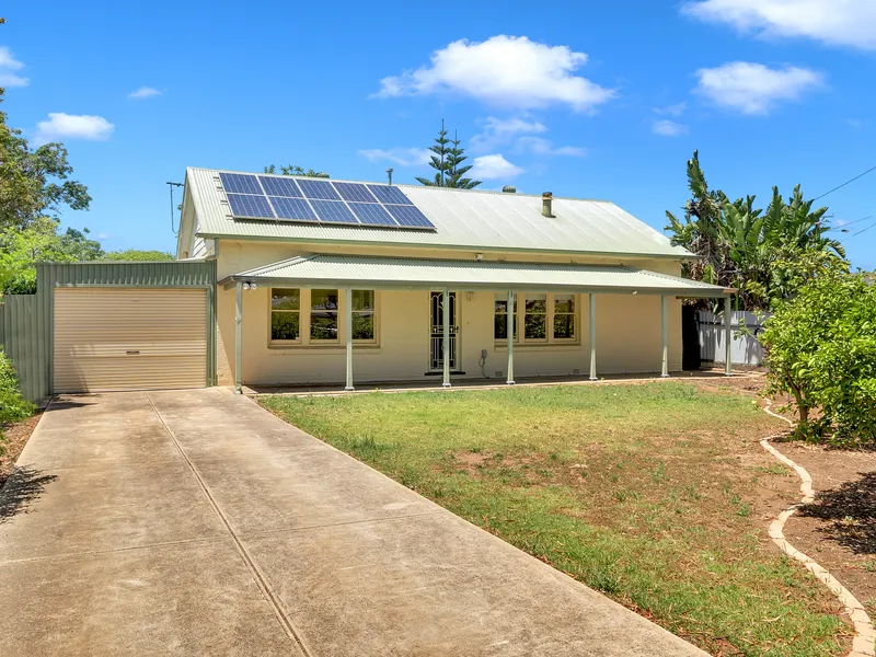 Large 4 Bedroom family home in great location!!