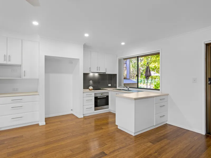 Spacious 1 Bedroom - Electrity and Water Included