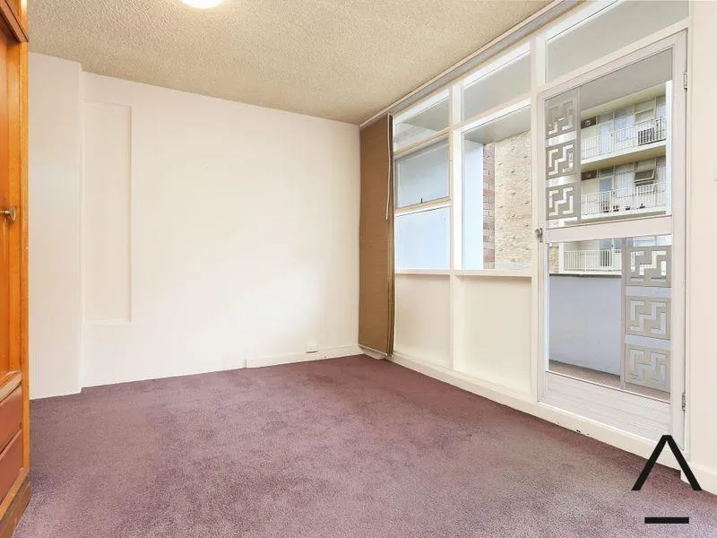 Spacious Studio in Great Location