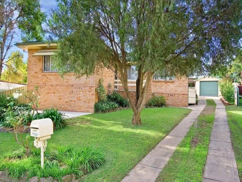 UPDATED 3 BEDDA IN AN IDEAL LOCATION!!