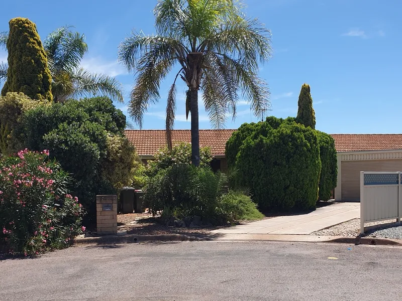 QUIET LOCATION .. UNIQUE FLOOR PLAN