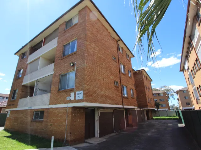 TOP FLOOR, TOP LOCATION AVAILABLE 14TH APRIL 2021