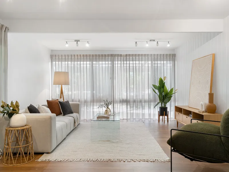 A Vibrant Oasis on Ashburner!