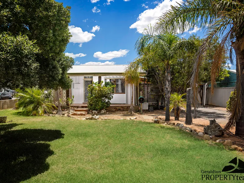 House with a Guest House or Teenage Retreat!