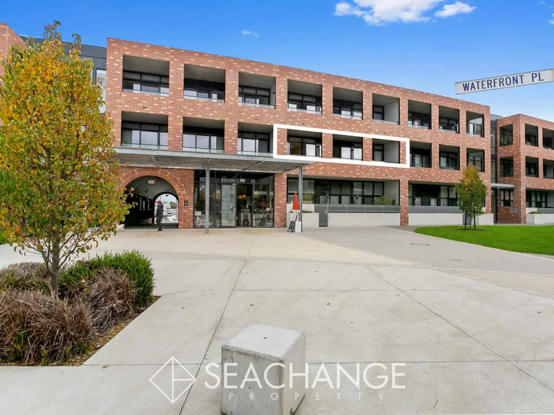 Contemporary Summertime Dreaming