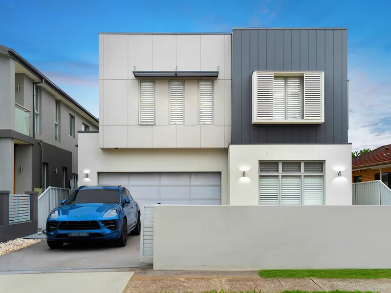 Superb near new designer home offers idyllic living