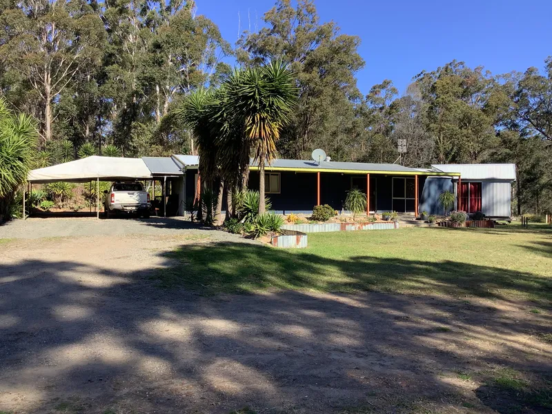 Stunning views in private Pinnell Road, Crows Nest