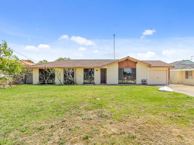 Freshly Renovated 3 Bedroom Home in Greenfields!