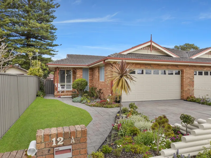 Immaculate Torrens Title Duplex – Walk to Shops & Beach.