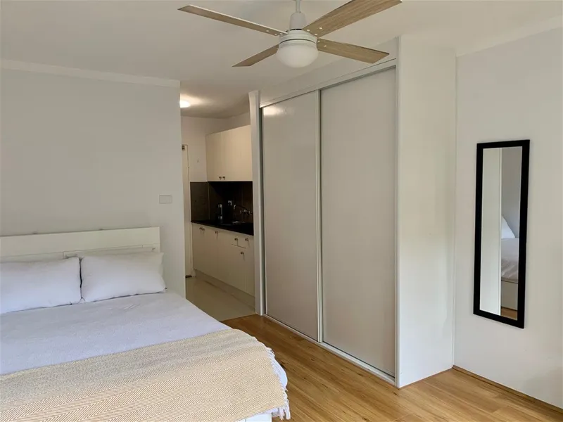 FULLY RENOVATED FURNISHED APARTMENT 