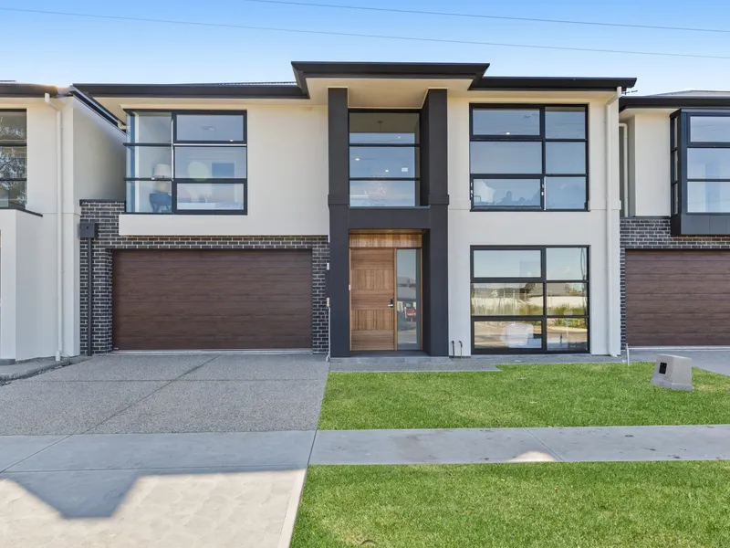 QUALITY NEWLY BUILT CONTEMPORARY HOMES - ADJACENT SUNNINGDALE RESERVE!