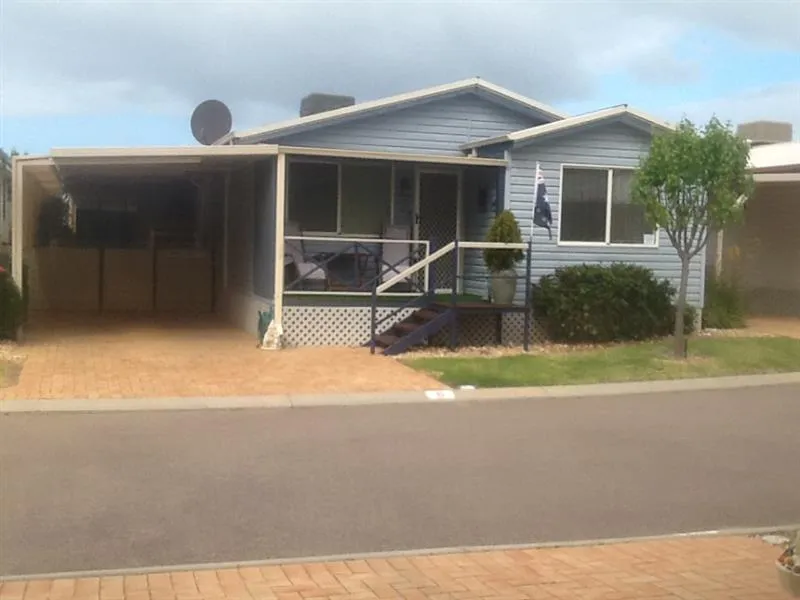Spacious  3 Bedroom 2 Bathroom Park Home