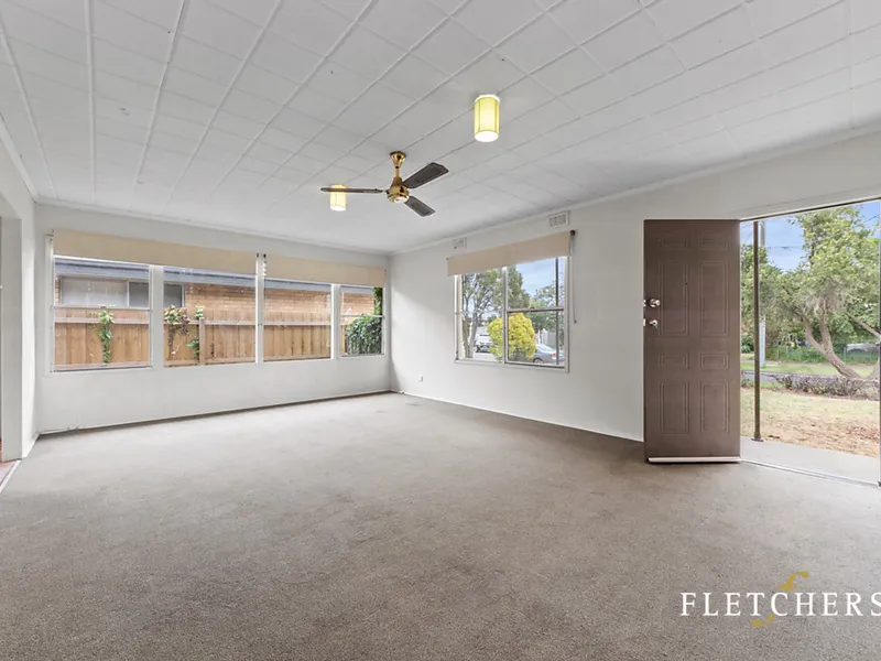 FRESHLY RENOVATED HOME READY FOR YOU TO MOVE INTO 